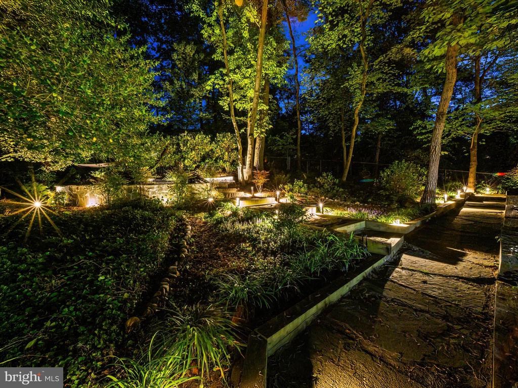 1605 Mason Hill Dr