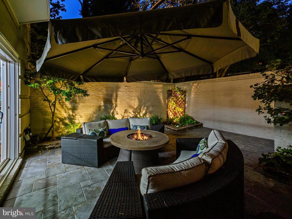 1605 Mason Hill Dr