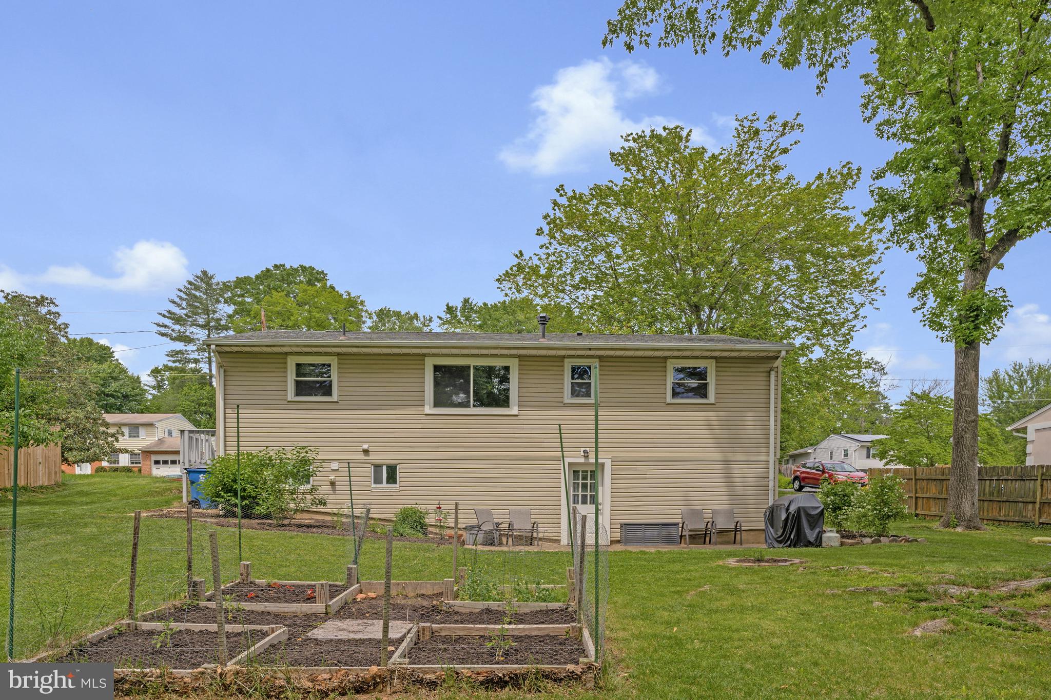 4613 Tipton Ln
