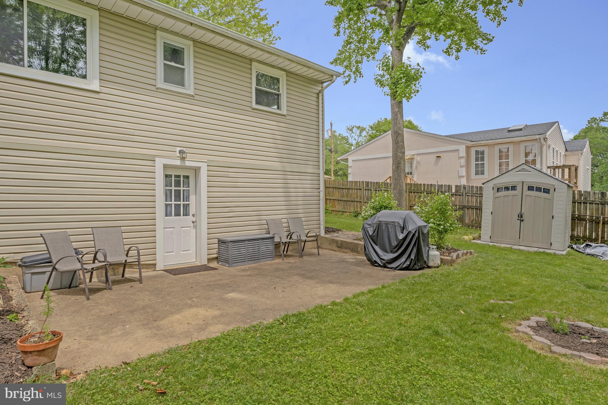4613 Tipton Ln
