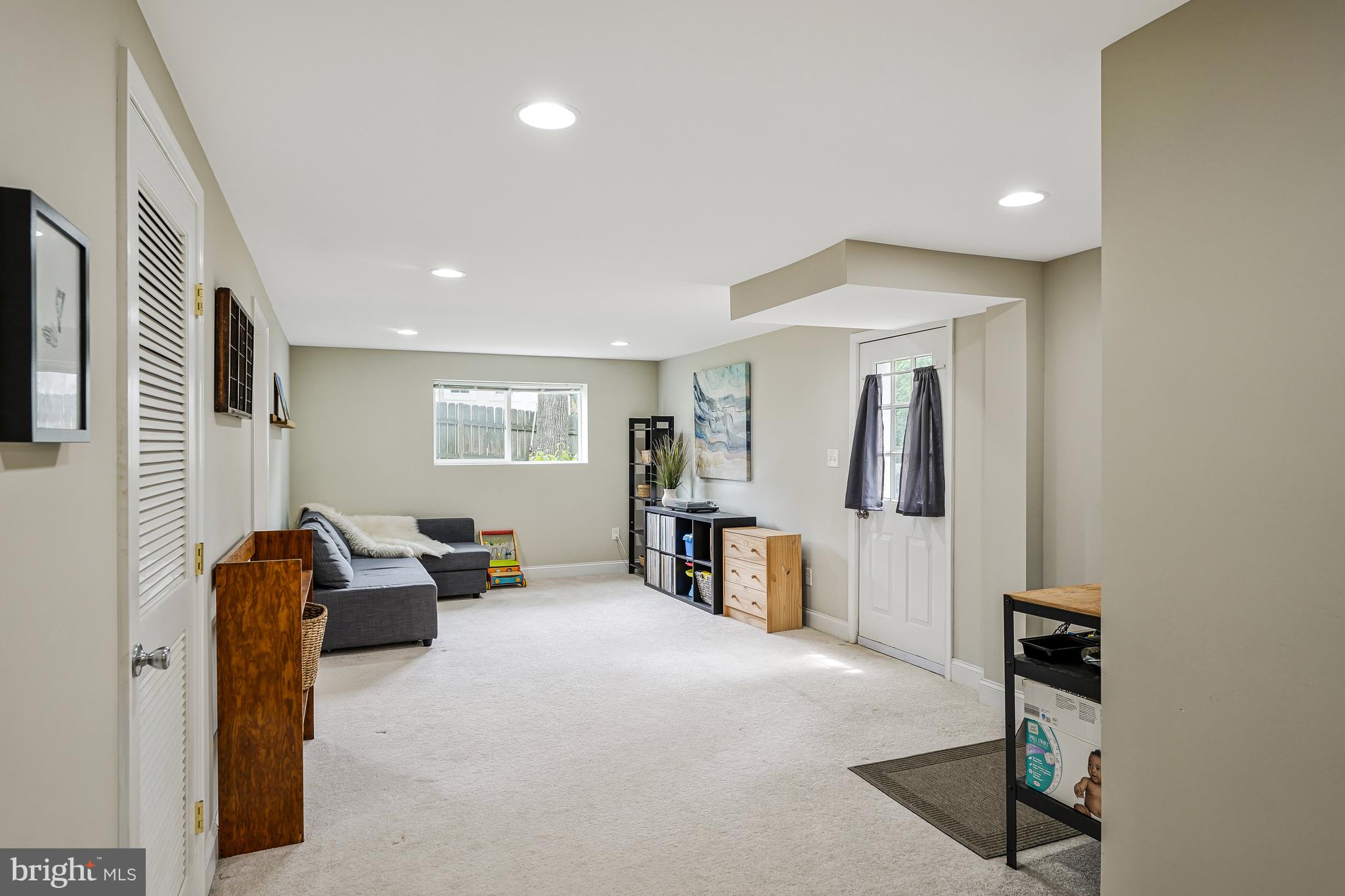 4613 Tipton Ln