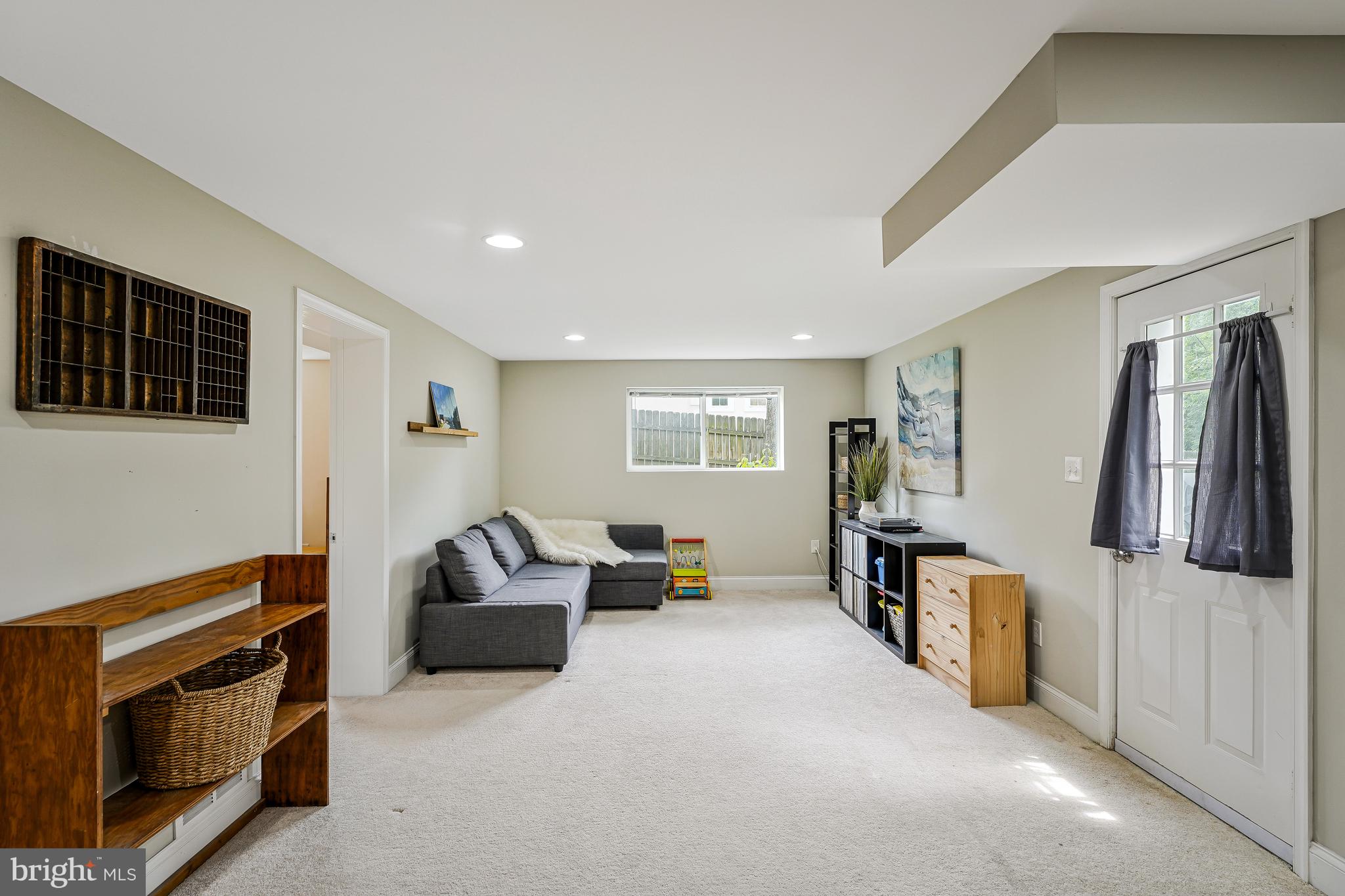 4613 Tipton Ln