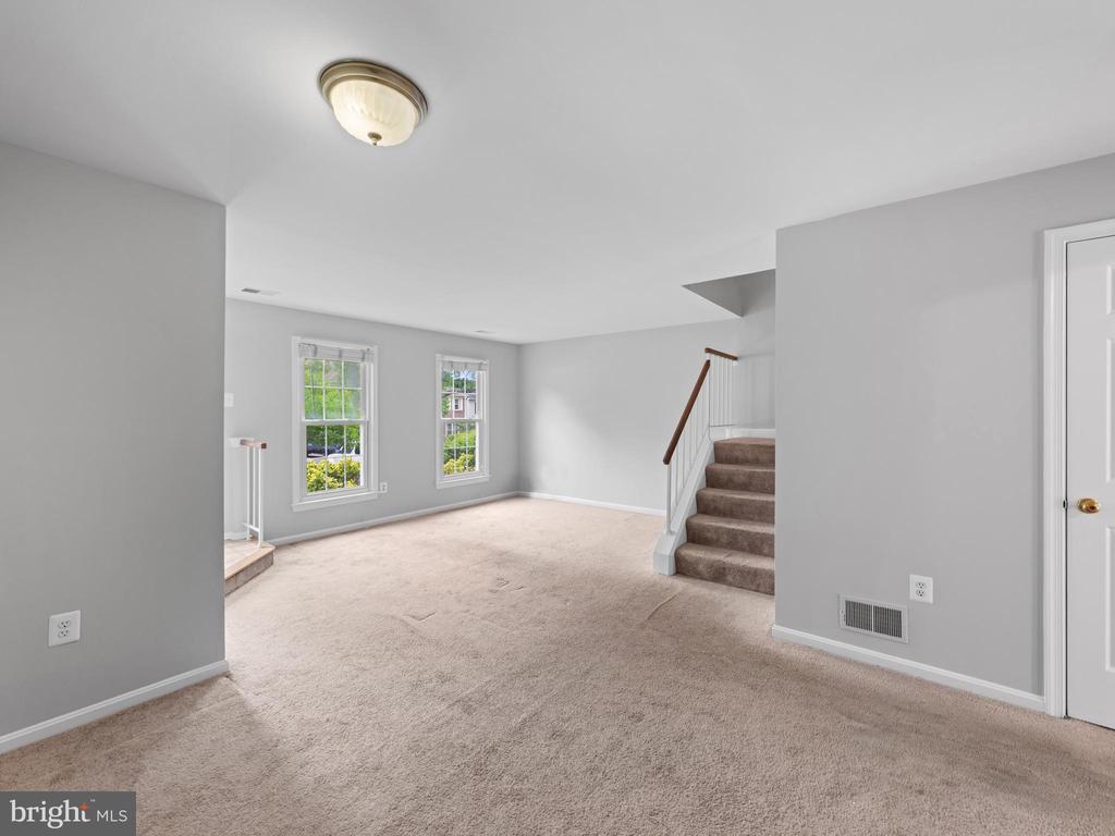 7466 TOWCHESTER CT