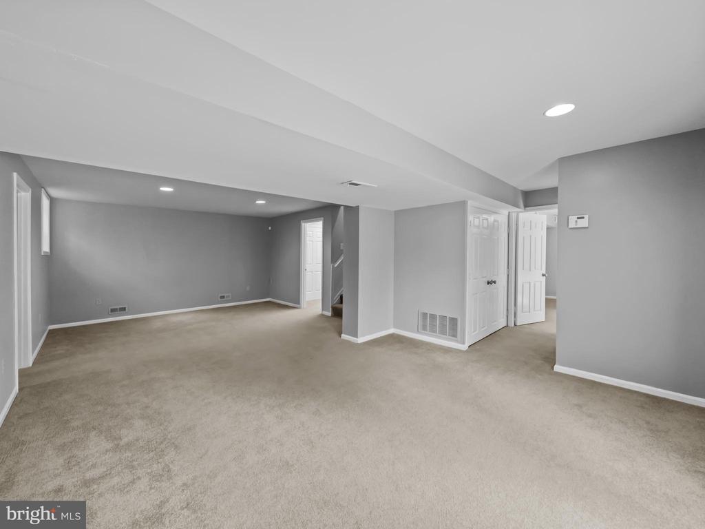 2200 Traies Ct