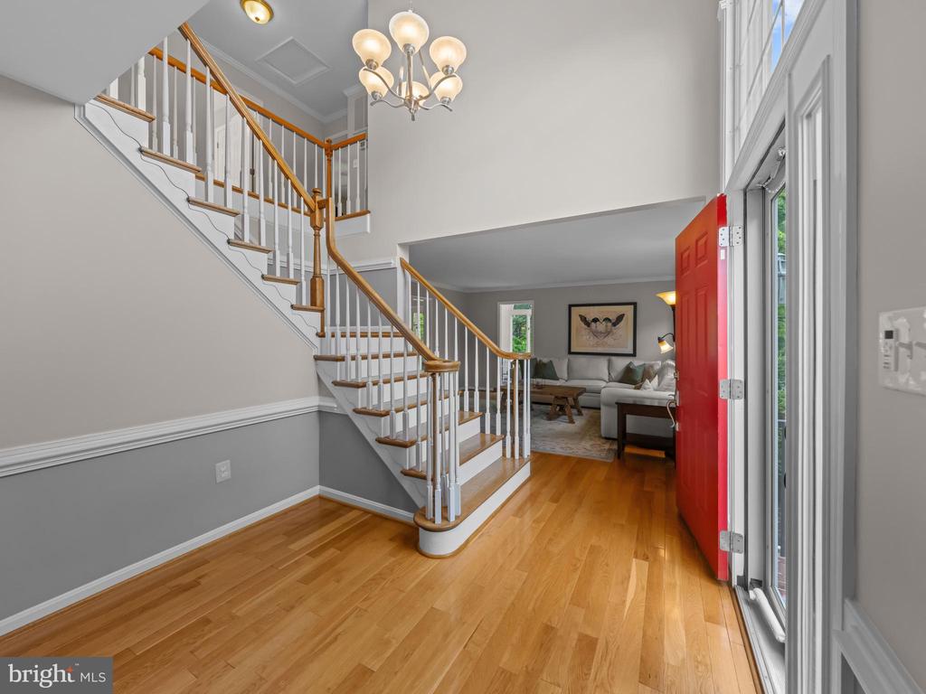 2200 Traies Ct