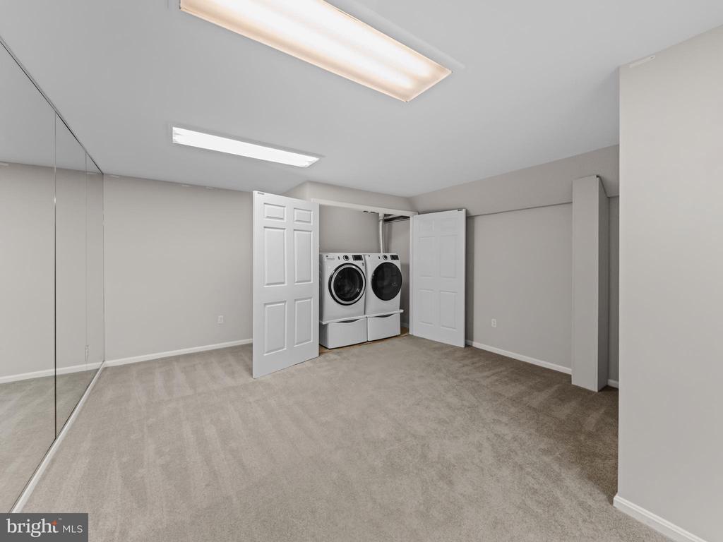 2200 Traies Ct