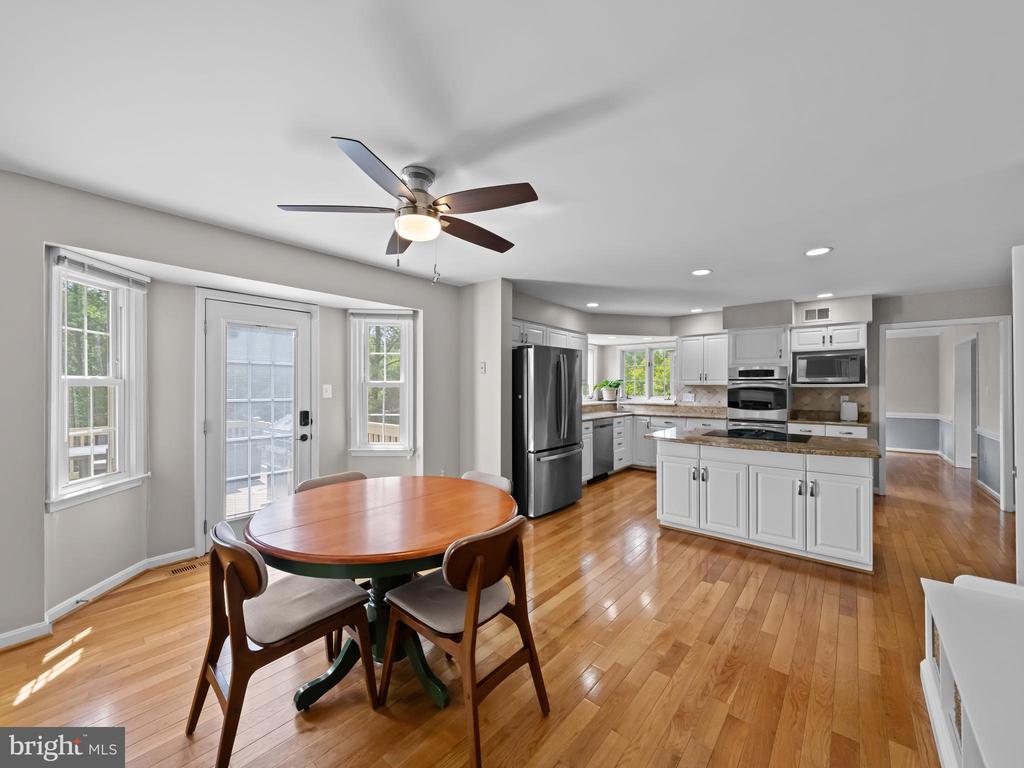 2200 Traies Ct