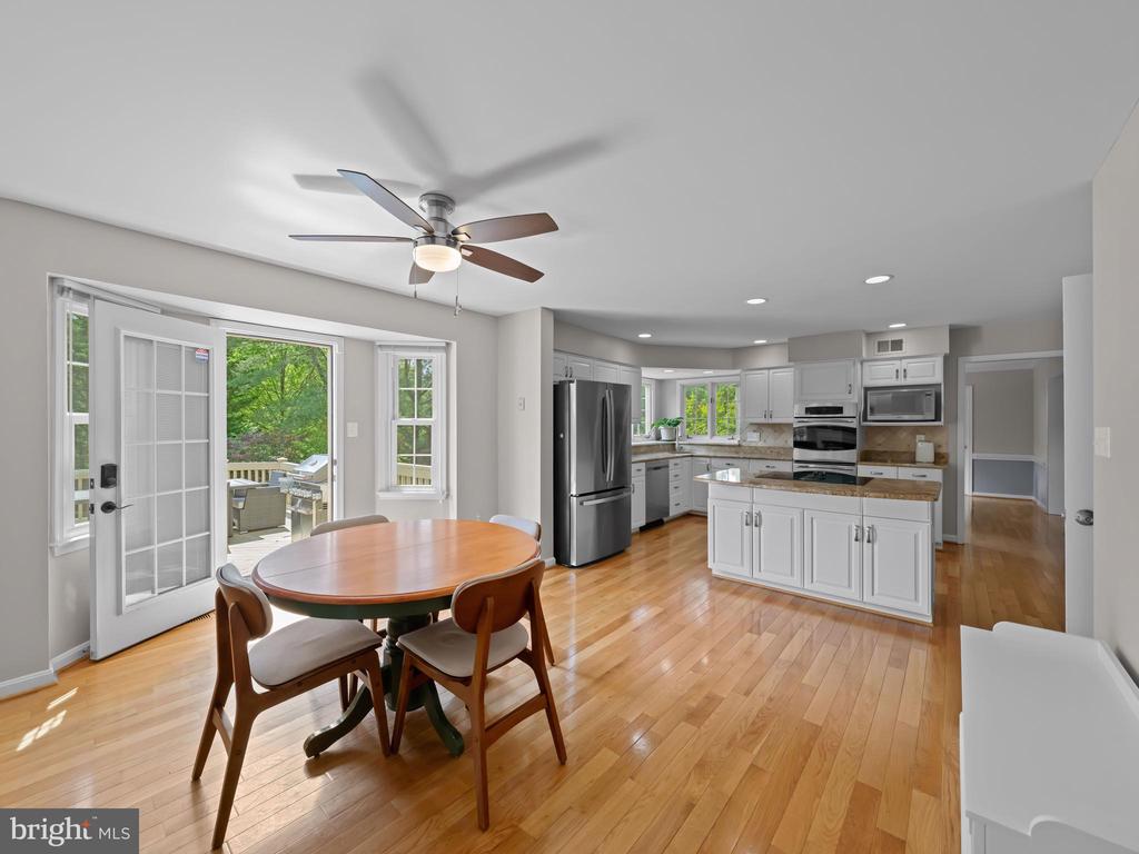 2200 Traies Ct