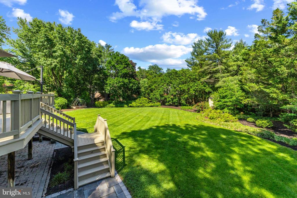 2200 Traies Ct