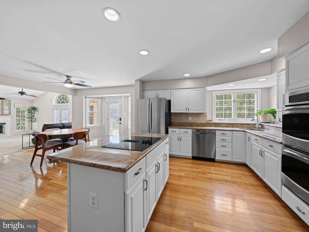 2200 Traies Ct