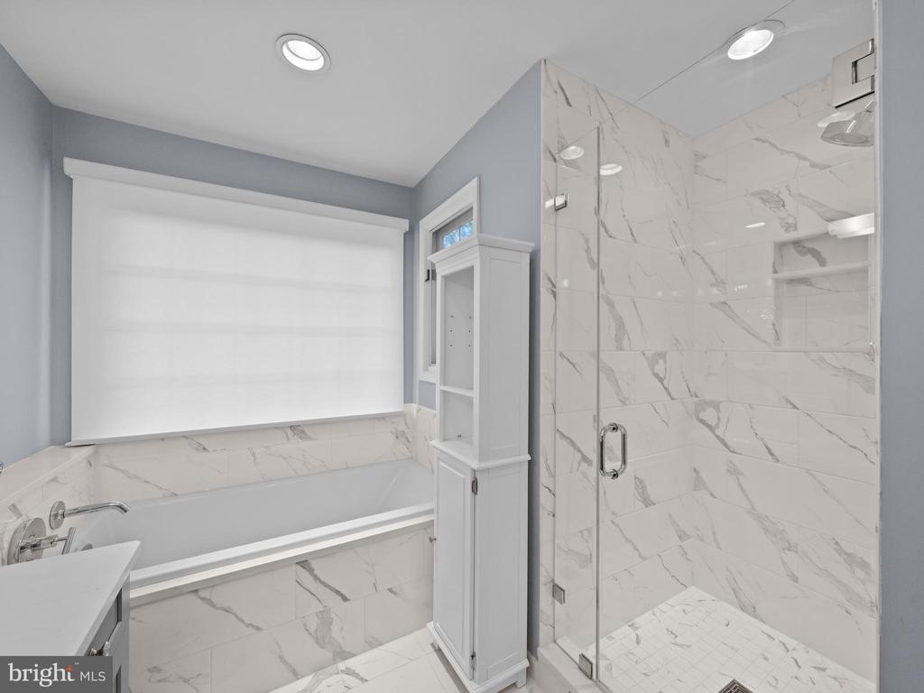 2200 Traies Ct