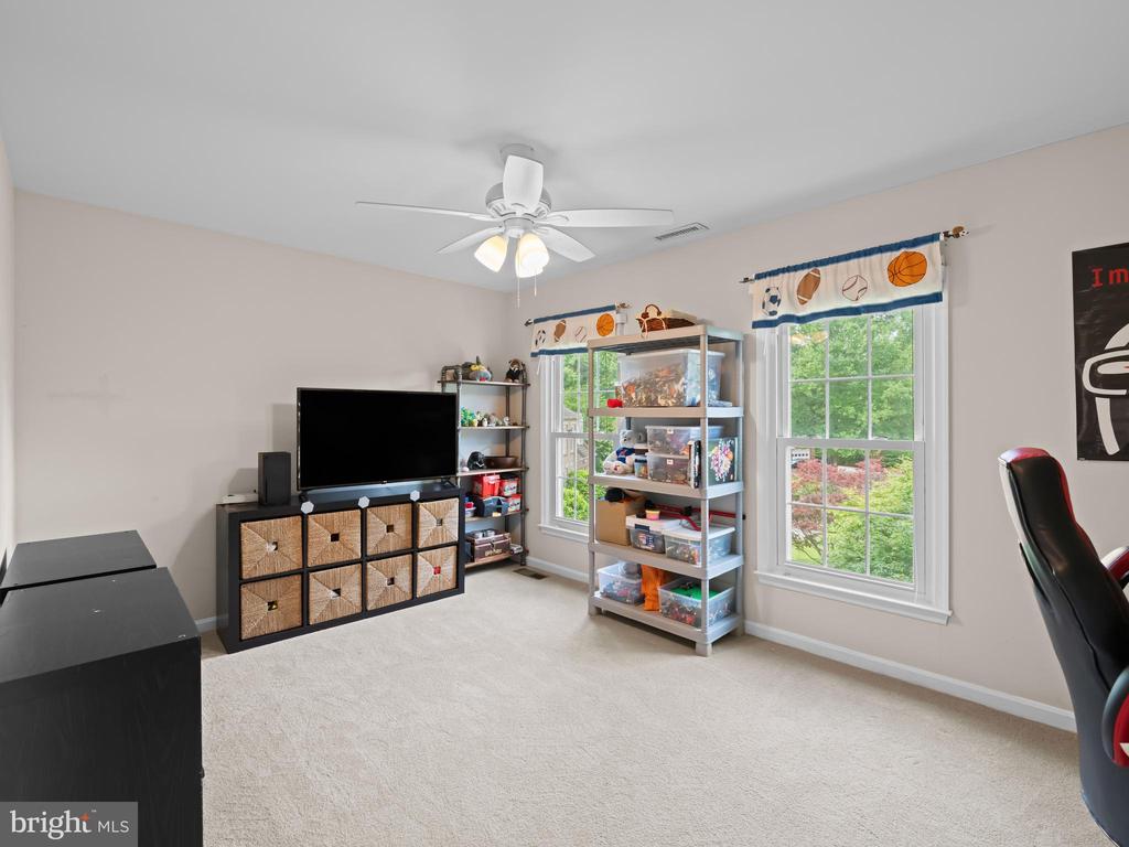 2200 Traies Ct