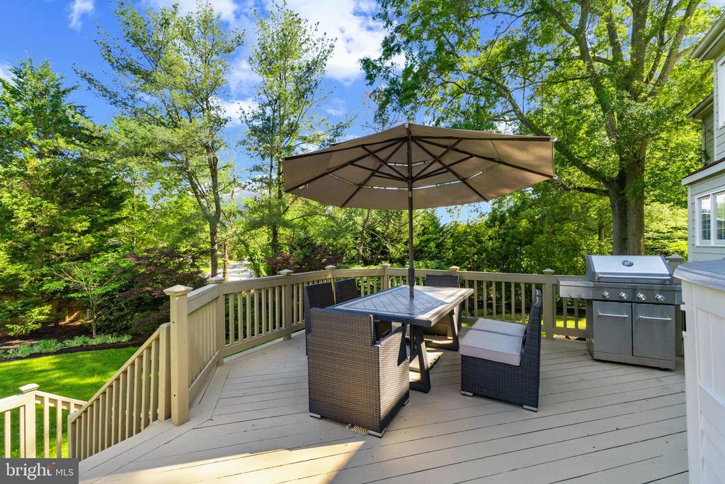 2200 Traies Ct