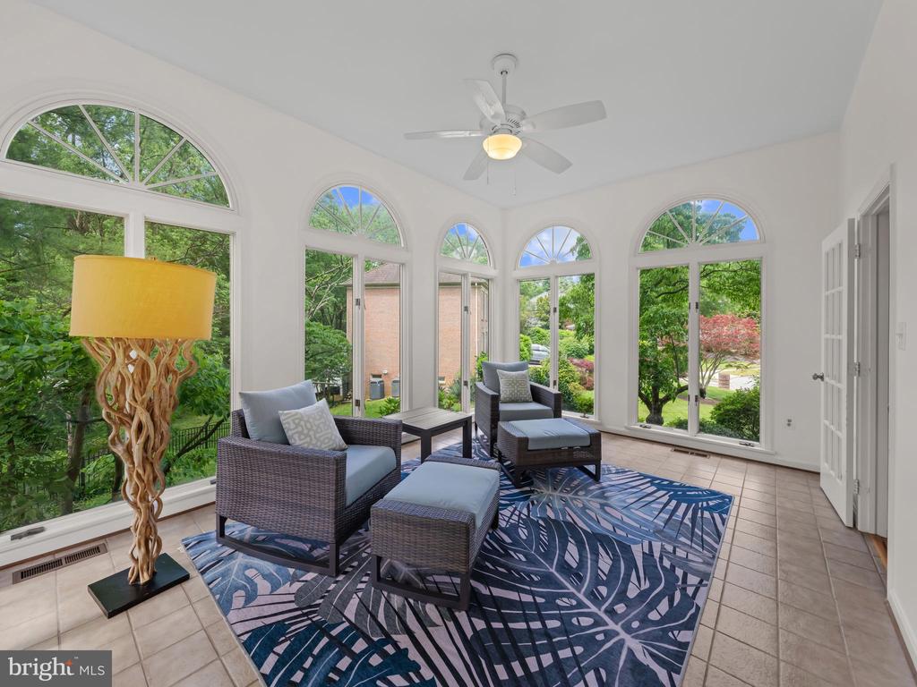2200 Traies Ct