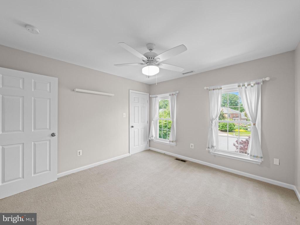 2200 Traies Ct