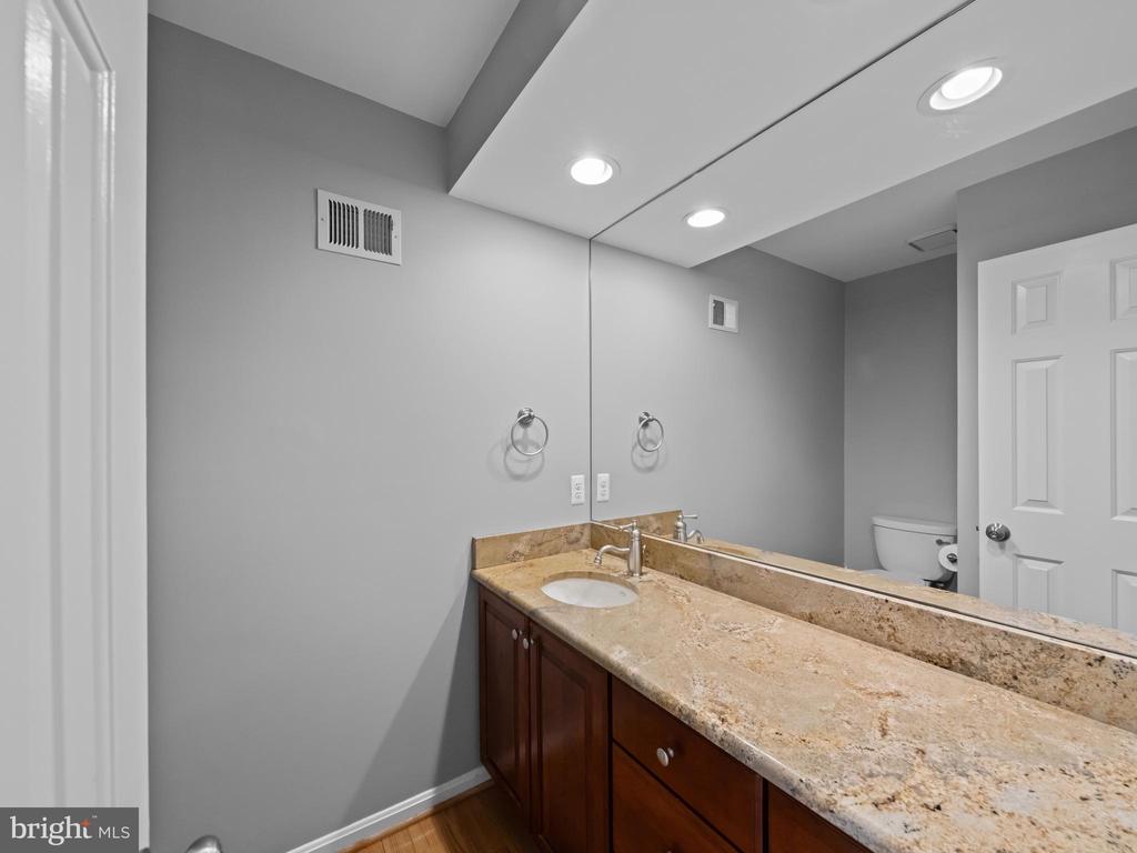 2200 Traies Ct