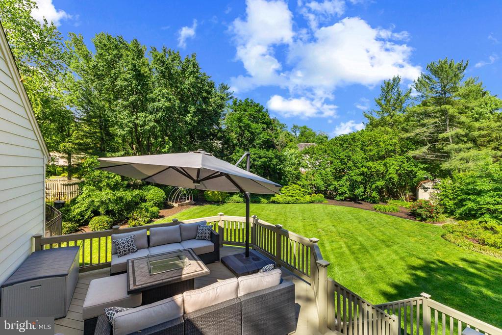 2200 Traies Ct