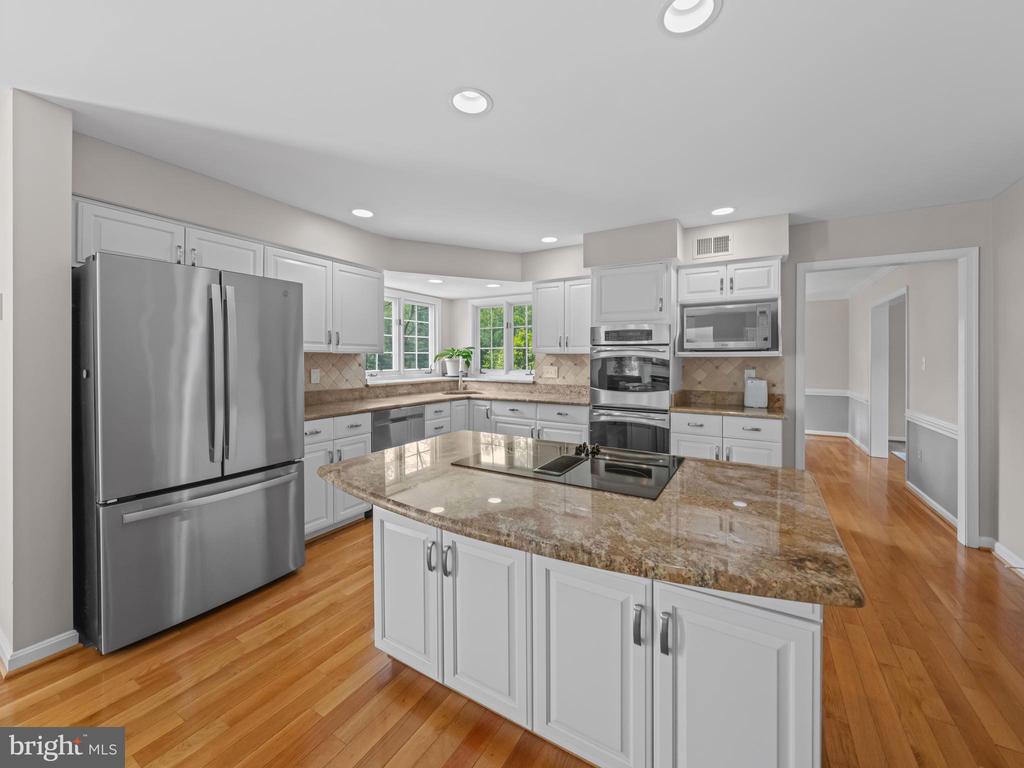 2200 Traies Ct