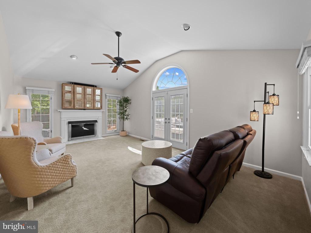 2200 Traies Ct