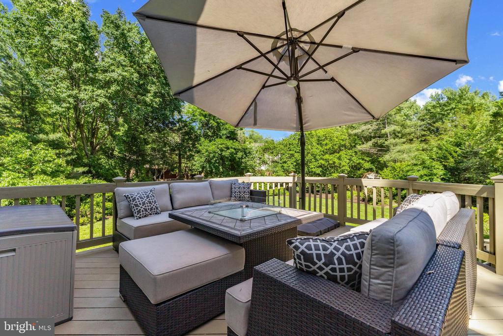 2200 Traies Ct