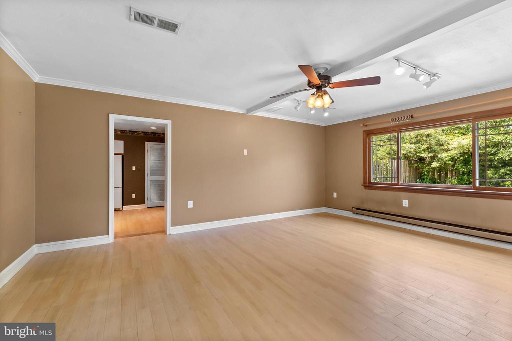6308 Hawaii Ct