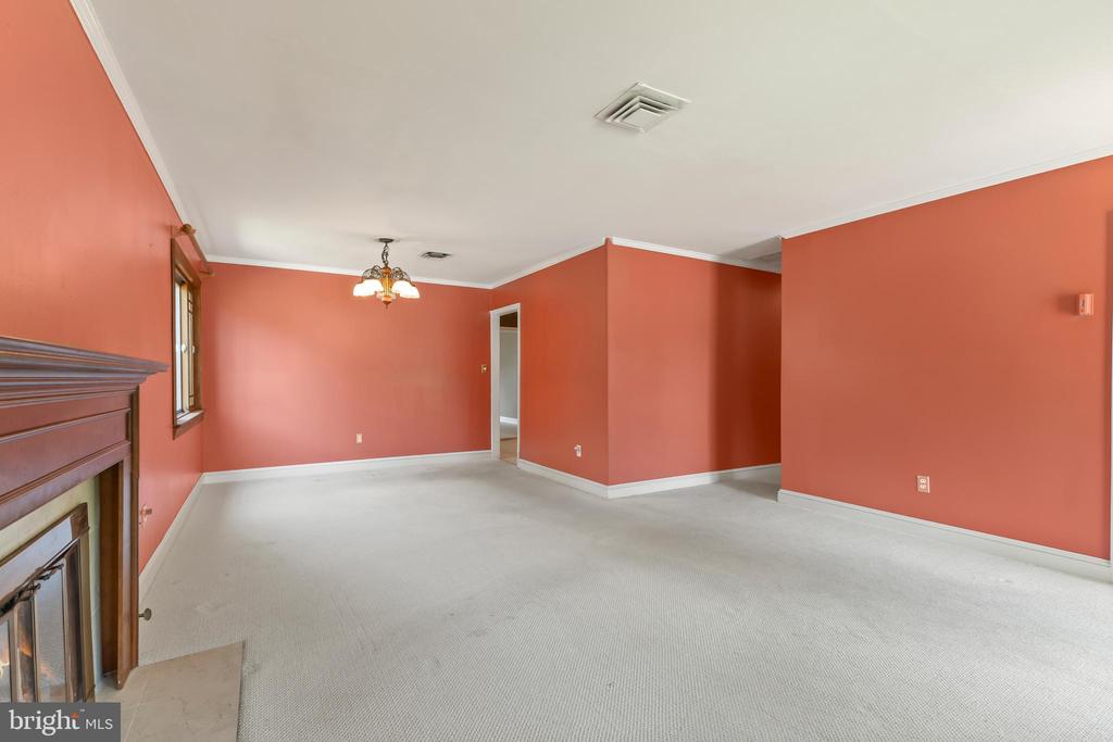 6308 Hawaii Ct
