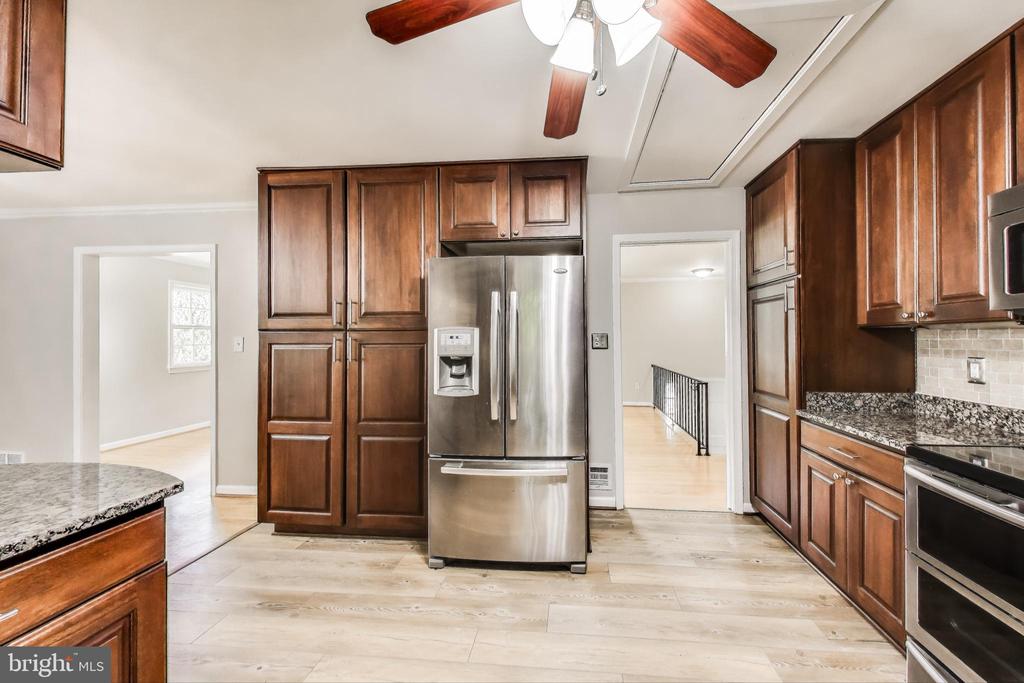 2403 SHERWOOD HALL LANE