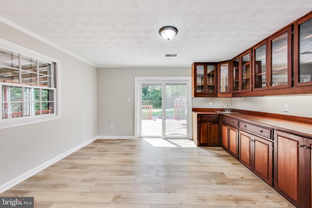 2403 SHERWOOD HALL LANE