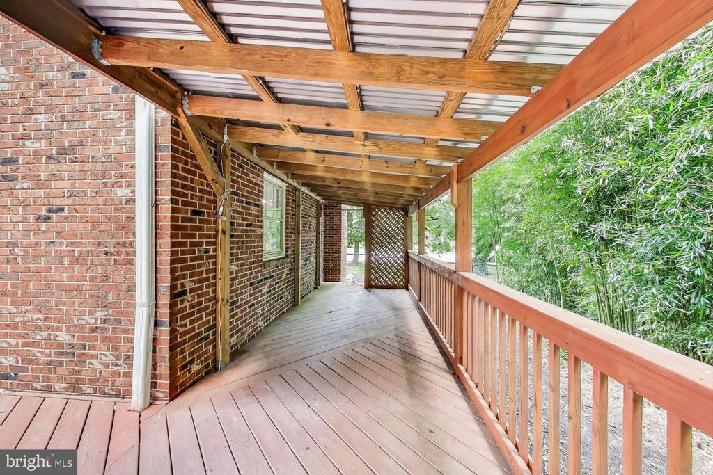 2403 SHERWOOD HALL LANE