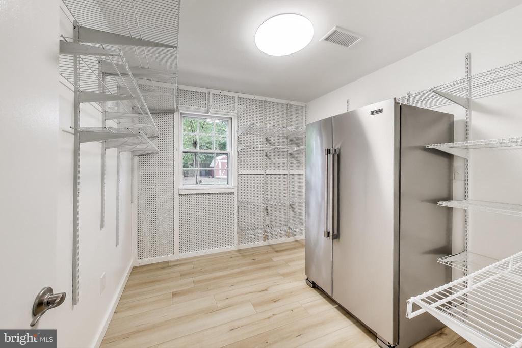 2403 SHERWOOD HALL LANE