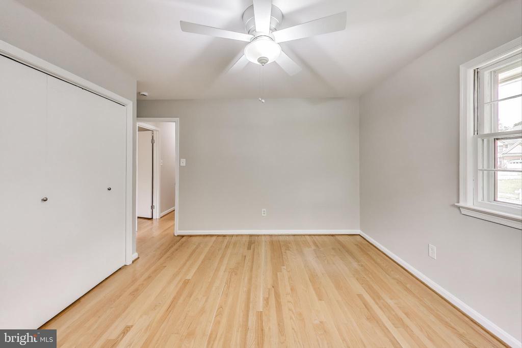 2403 SHERWOOD HALL LANE