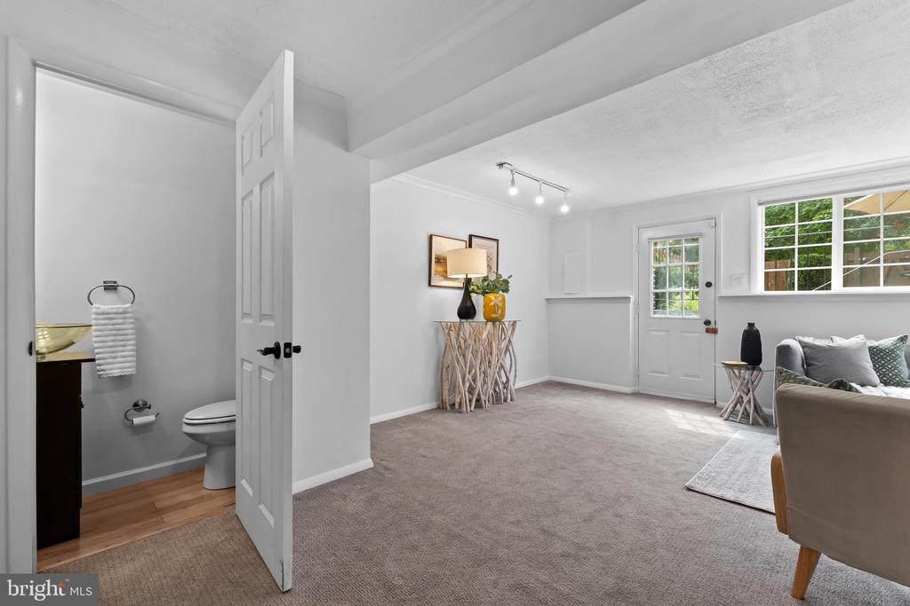 5308 Admiralty Ct