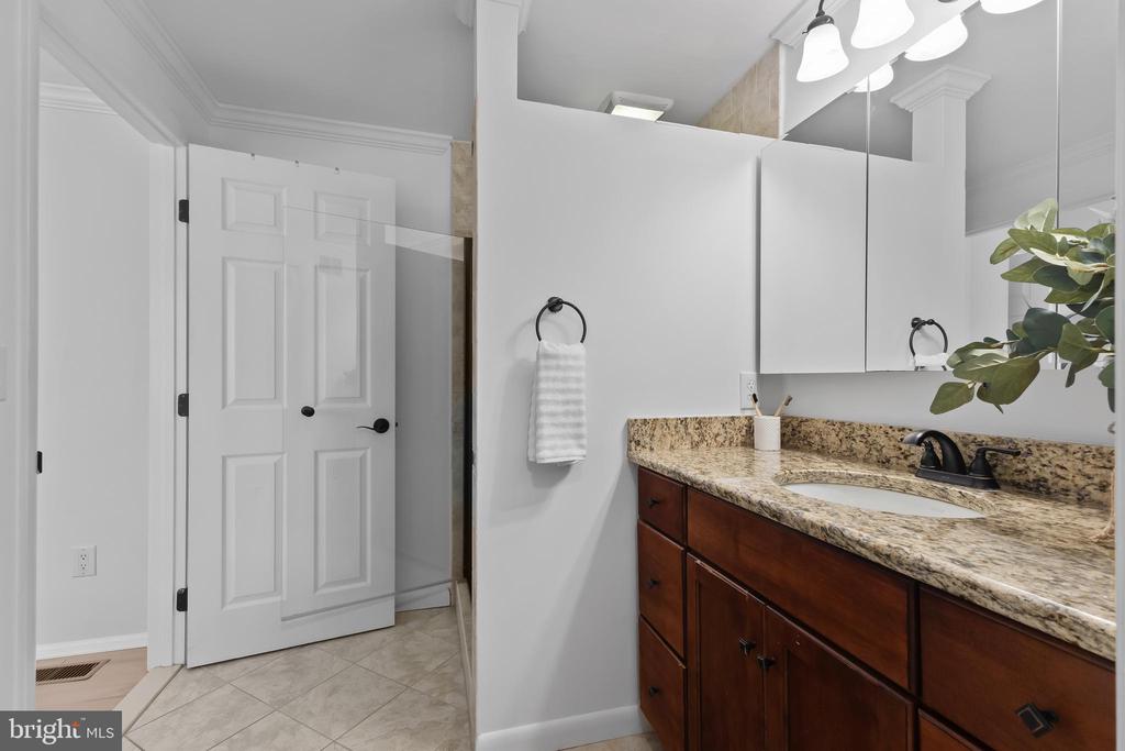 5308 Admiralty Ct