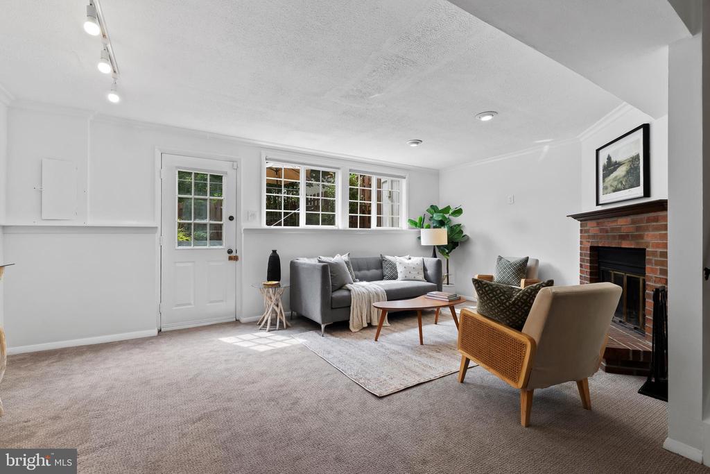 5308 Admiralty Ct