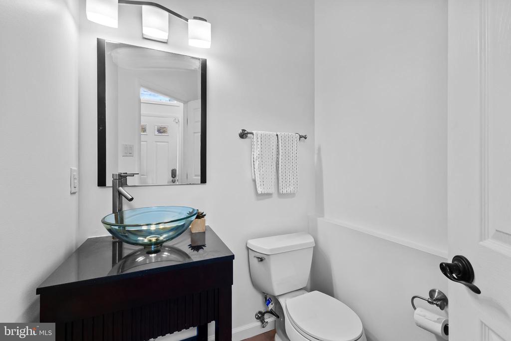 5308 Admiralty Ct