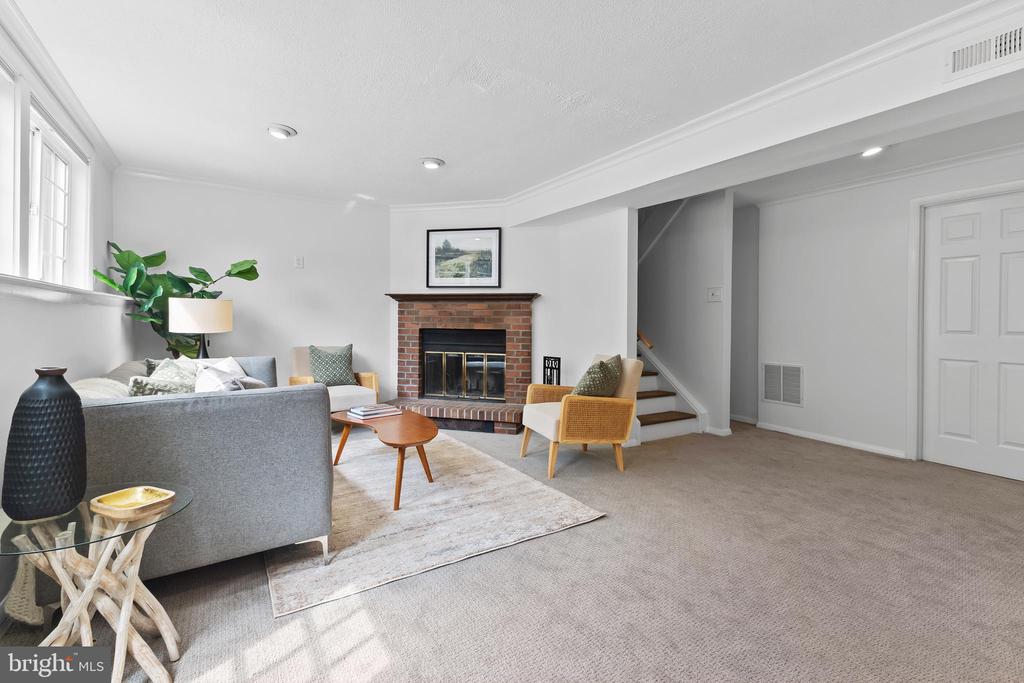 5308 Admiralty Ct