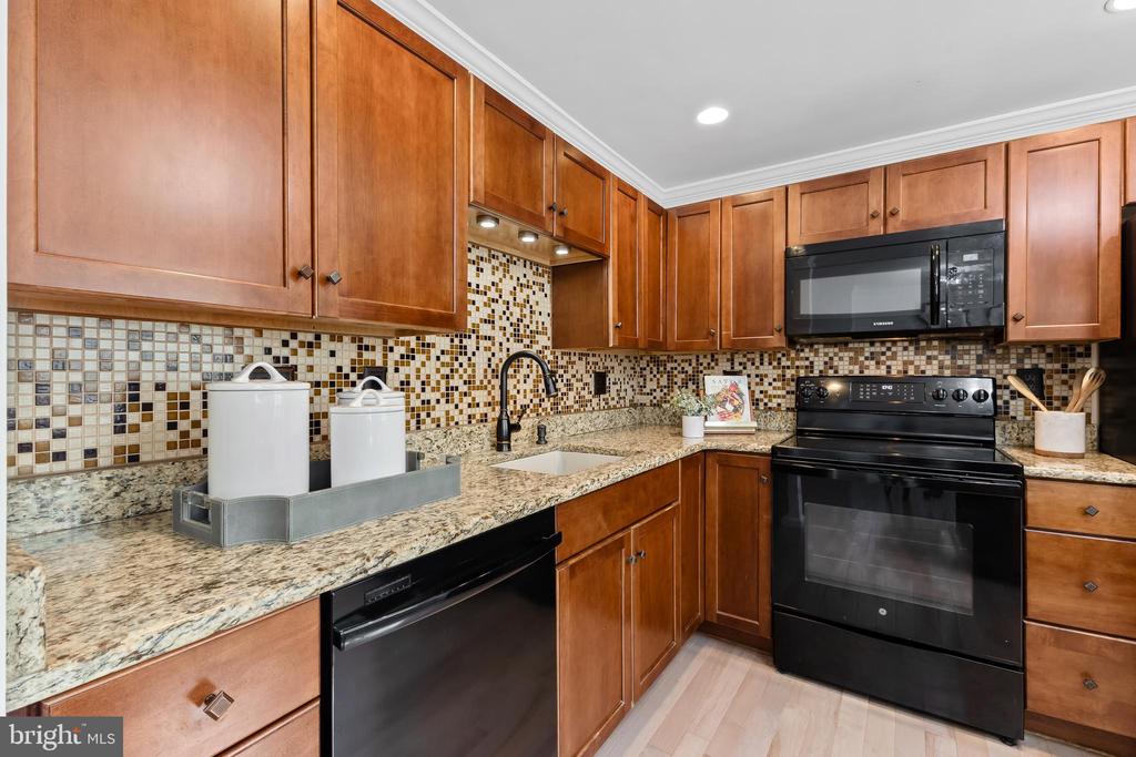 5308 Admiralty Ct