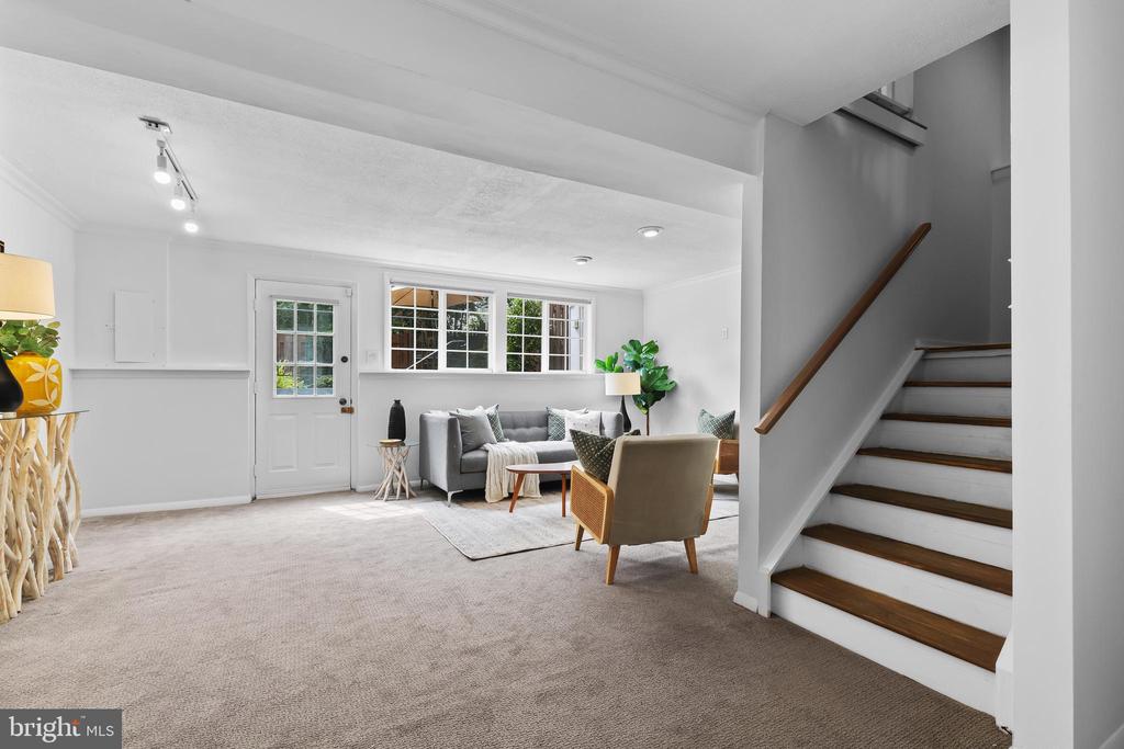 5308 Admiralty Ct