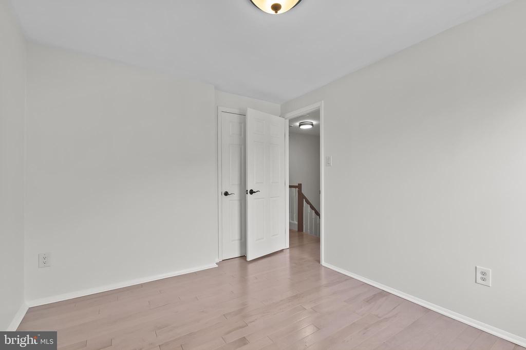 5308 Admiralty Ct