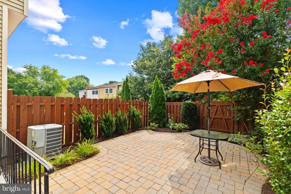 5308 Admiralty Ct