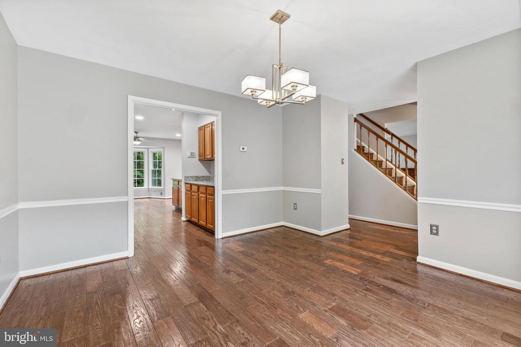 7753 NORTHEDGE COURT
