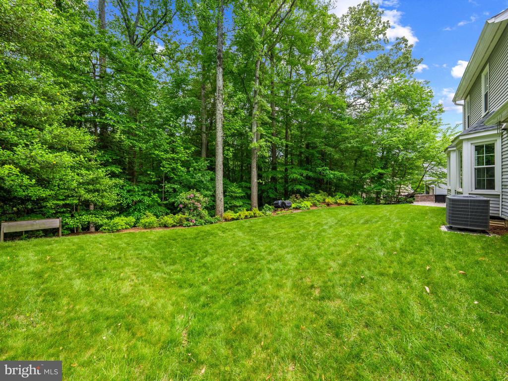 7753 NORTHEDGE COURT
