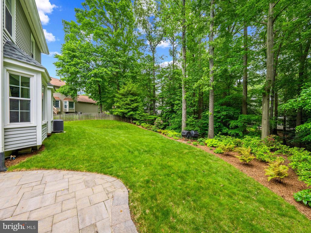 7753 NORTHEDGE COURT