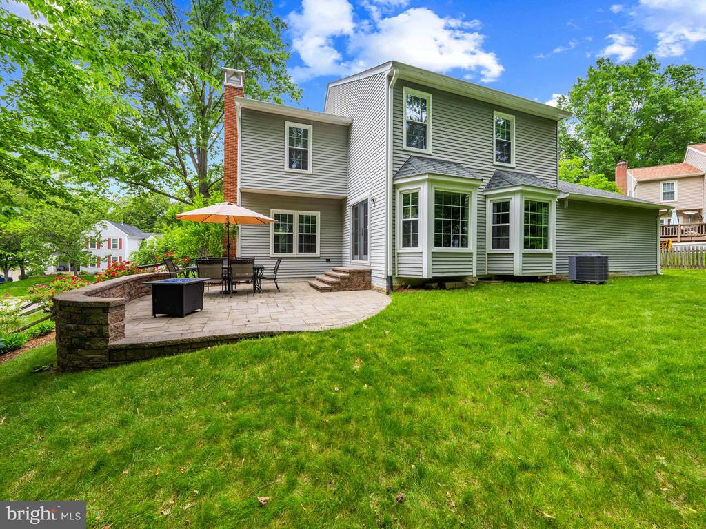 7753 NORTHEDGE COURT