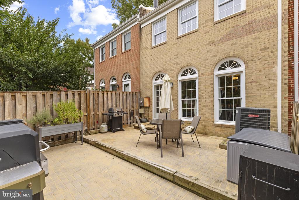 2468 WINDBREAK DRIVE