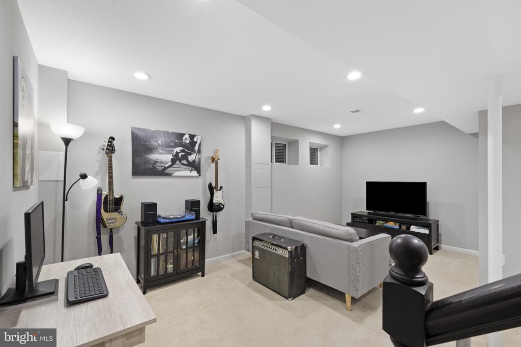 2468 WINDBREAK DRIVE