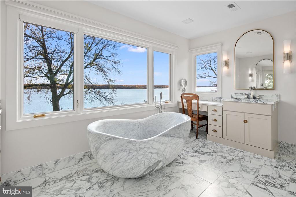 3903 BELLE RIVE TERRACE