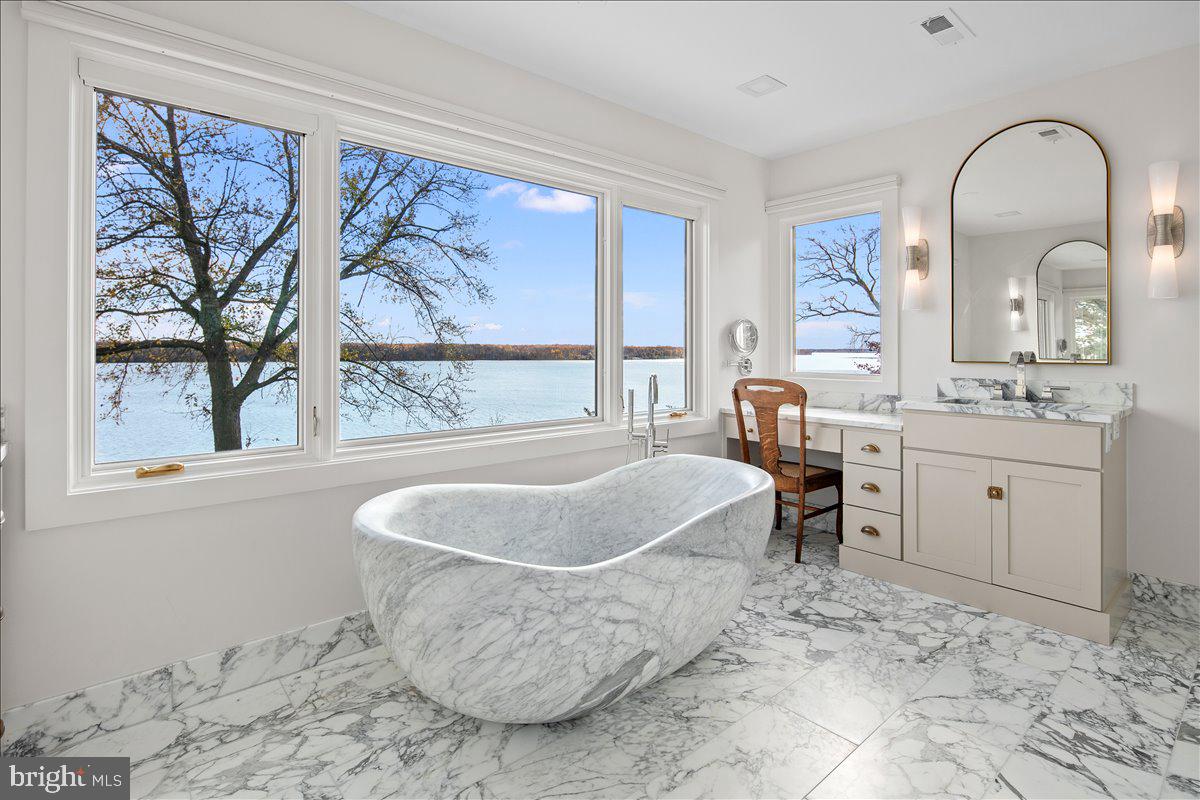 3903 BELLE RIVE TERRACE