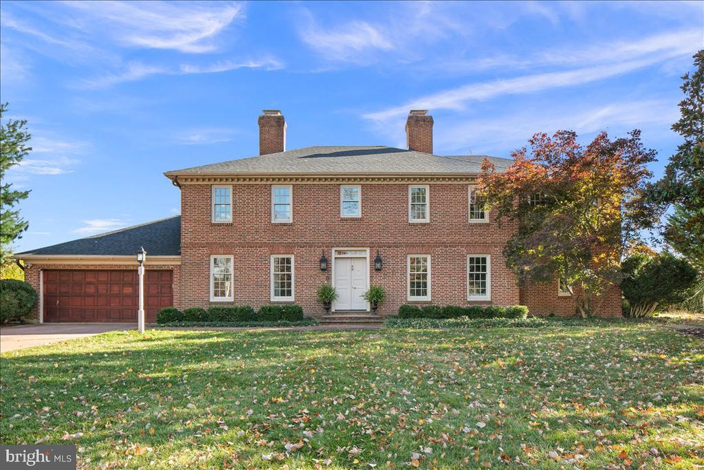 3903 BELLE RIVE TERRACE