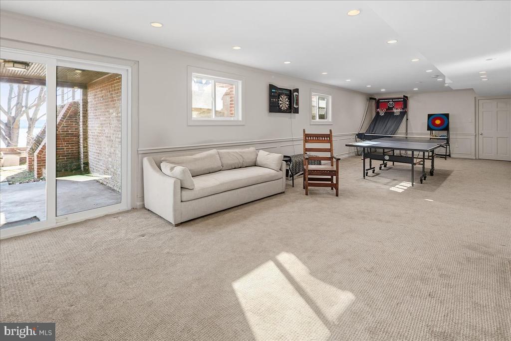 3903 BELLE RIVE TERRACE